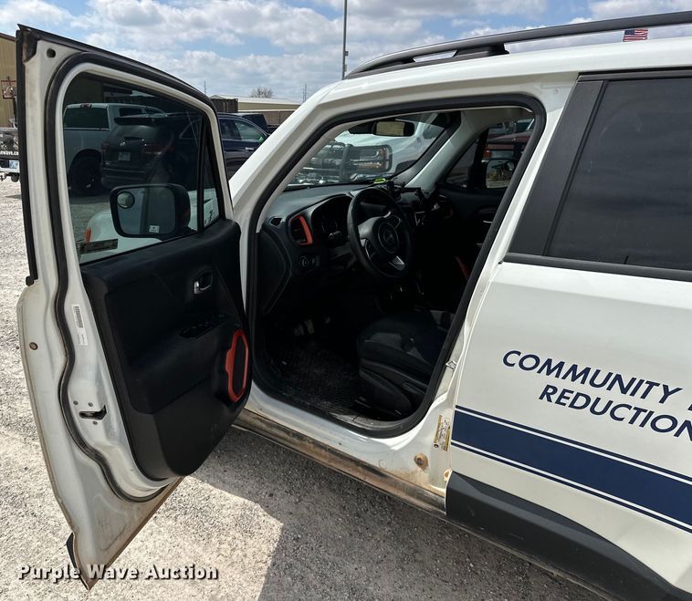 image for item OM9262 2018 Jeep Renegade  SUV