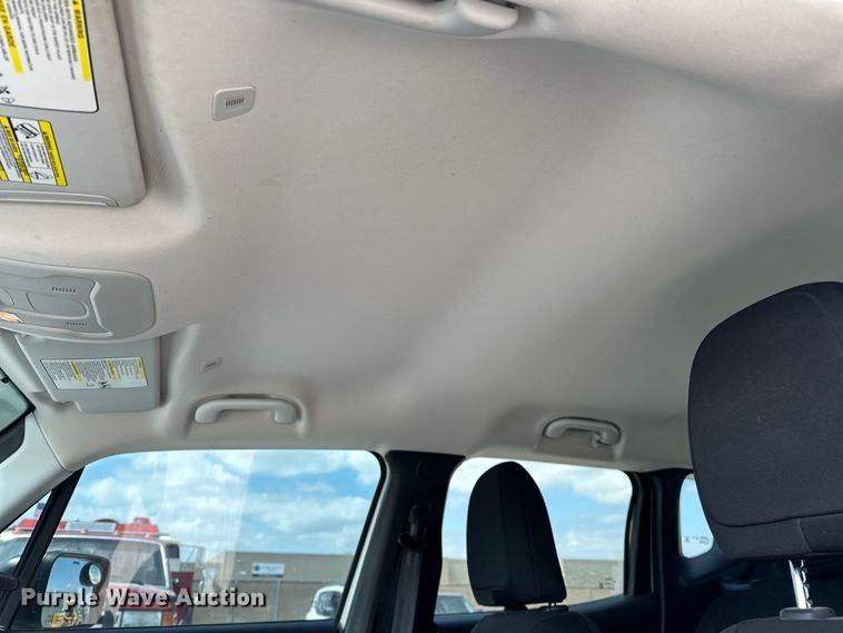 image for item OM9262 2018 Jeep Renegade  SUV