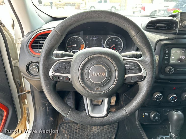 image for item OM9262 2018 Jeep Renegade  SUV