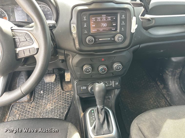 image for item OM9262 2018 Jeep Renegade  SUV