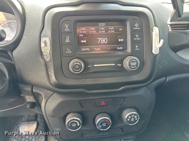 image for item OM9262 2018 Jeep Renegade  SUV