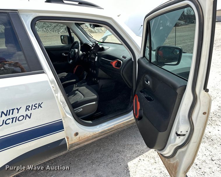 image for item OM9262 2018 Jeep Renegade  SUV