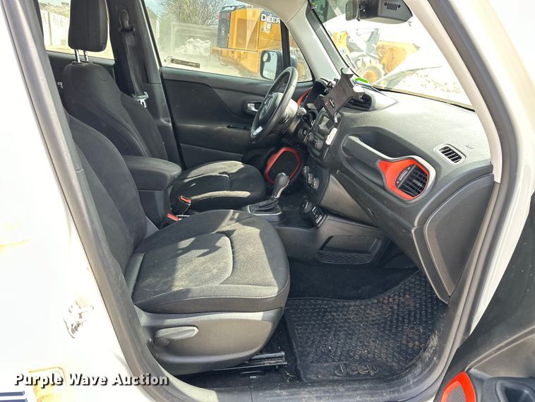 image for item OM9262 2018 Jeep Renegade  SUV