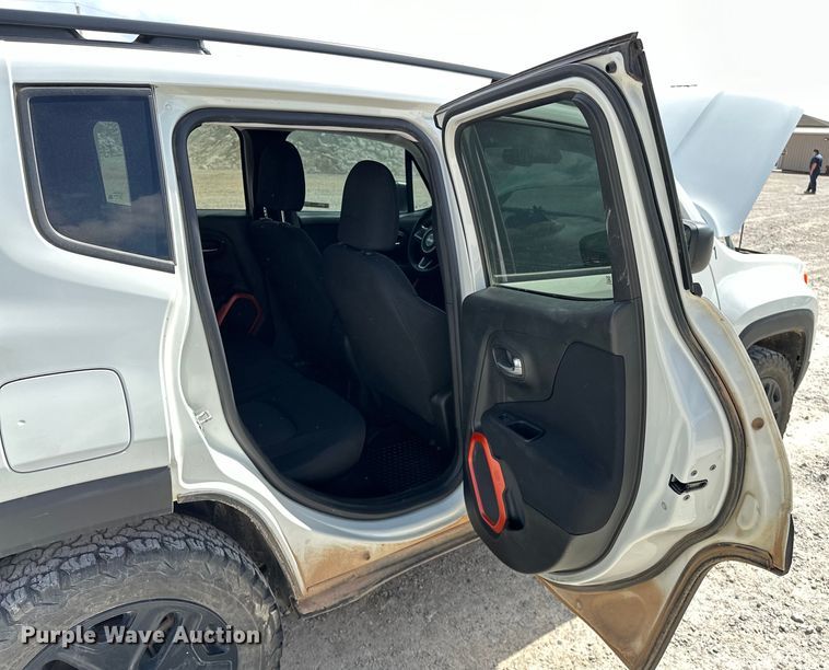 image for item OM9262 2018 Jeep Renegade  SUV