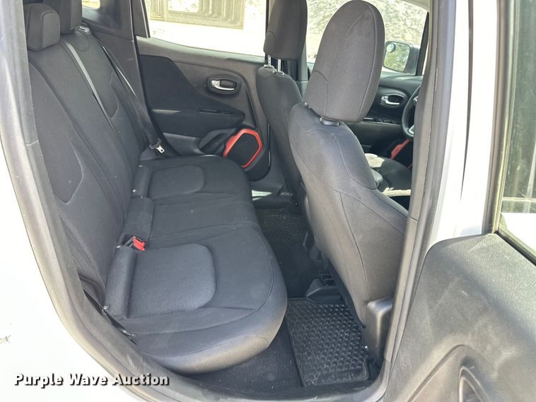 image for item OM9262 2018 Jeep Renegade  SUV