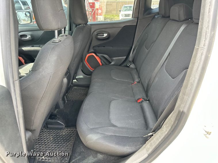 image for item OM9262 2018 Jeep Renegade  SUV