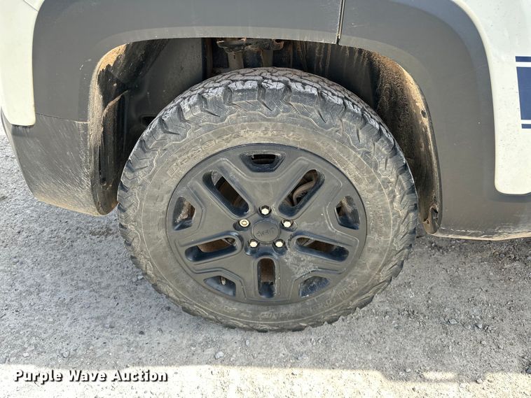 image for item OM9262 2018 Jeep Renegade  SUV