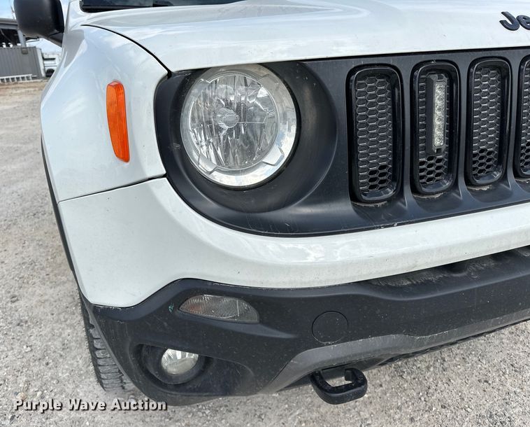 image for item OM9263 2018 Jeep Renegade SUV