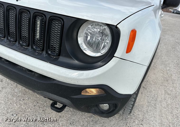 image for item OM9263 2018 Jeep Renegade SUV