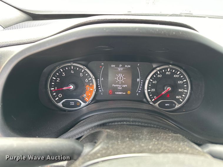 image for item OM9263 2018 Jeep Renegade SUV