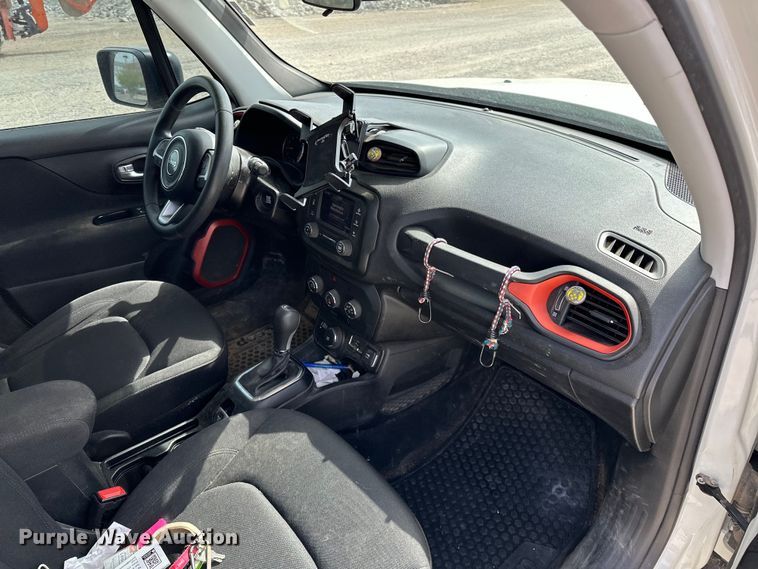 image for item OM9263 2018 Jeep Renegade SUV