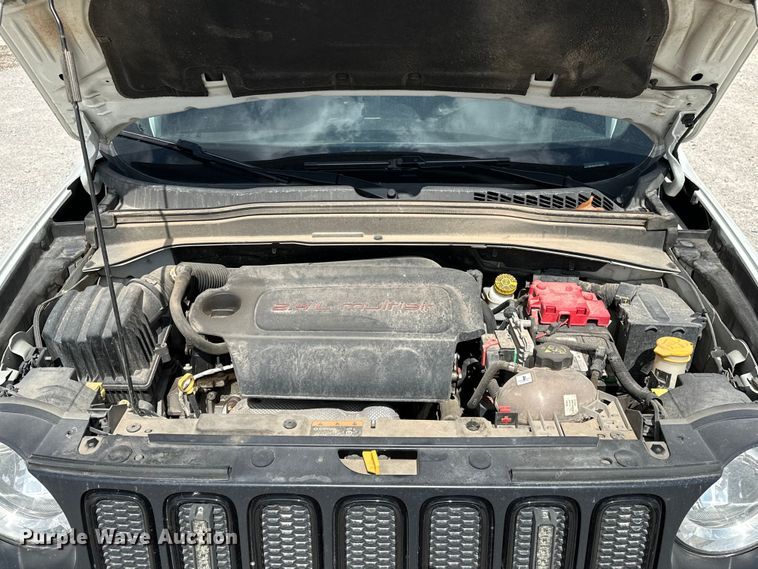 image for item OM9263 2018 Jeep Renegade SUV