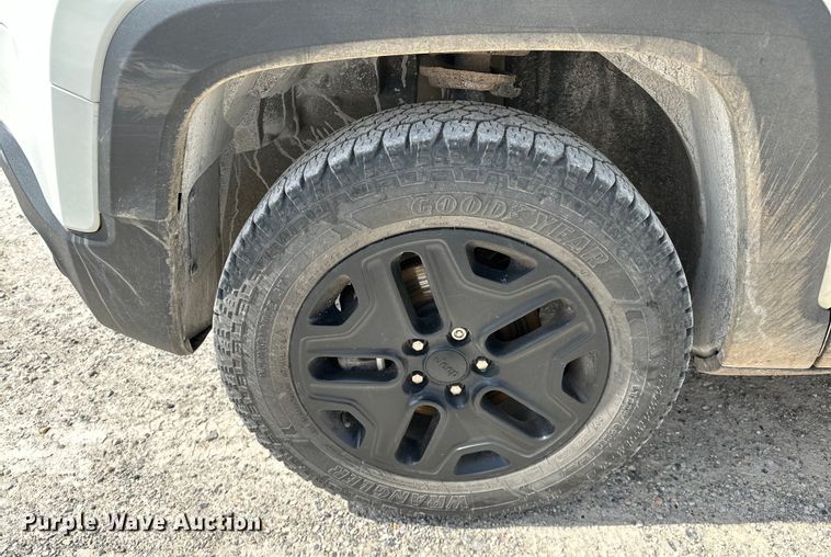 image for item OM9263 2018 Jeep Renegade SUV