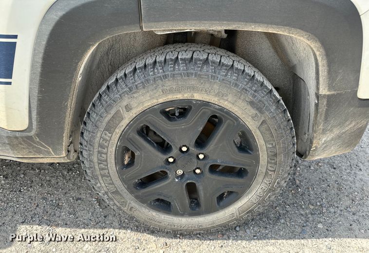 image for item OM9263 2018 Jeep Renegade SUV