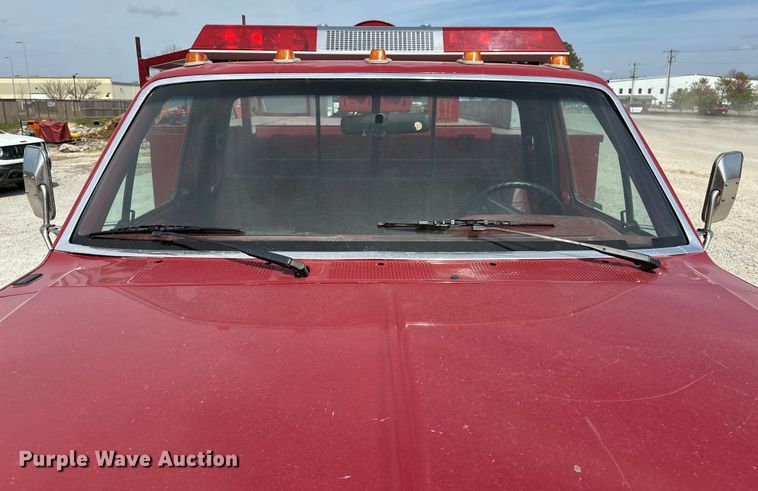 image for item OM9264 1989 Ford F350 brush fire truck