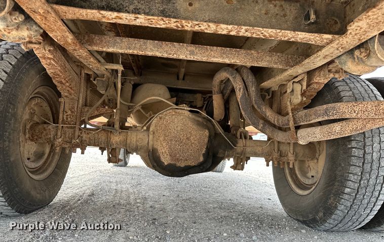 image for item OM9264 1989 Ford F350 brush fire truck