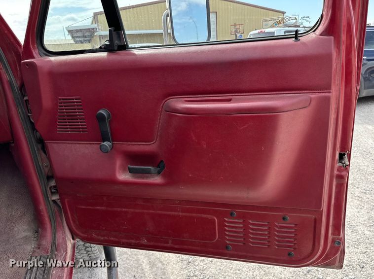 image for item OM9264 1989 Ford F350 brush fire truck