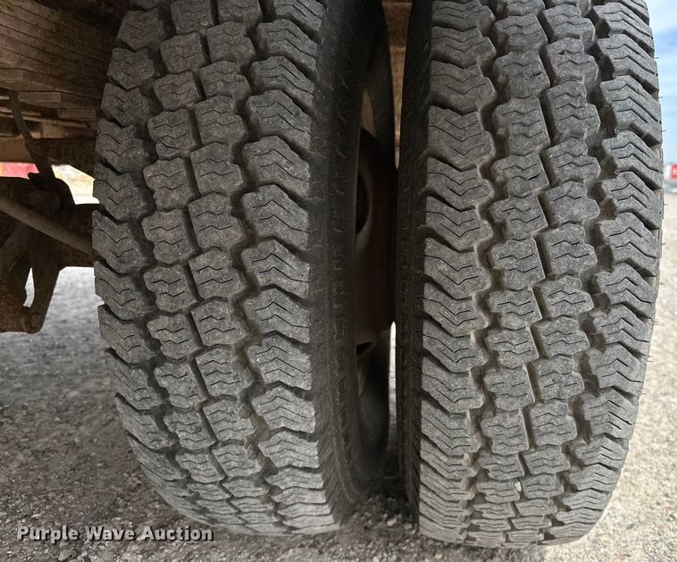 image for item OM9264 1989 Ford F350 brush fire truck