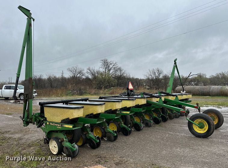 image for item DG4286 John Deere 7300 Max Emerge 2 planter