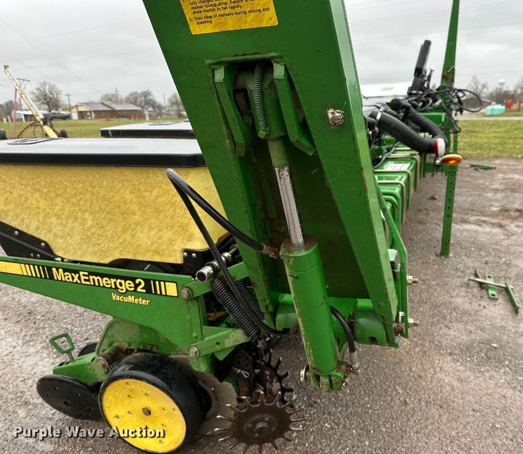 image for item DG4286 John Deere 7300 Max Emerge 2 planter