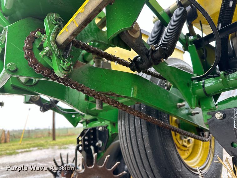 image for item DG4286 John Deere 7300 Max Emerge 2 planter