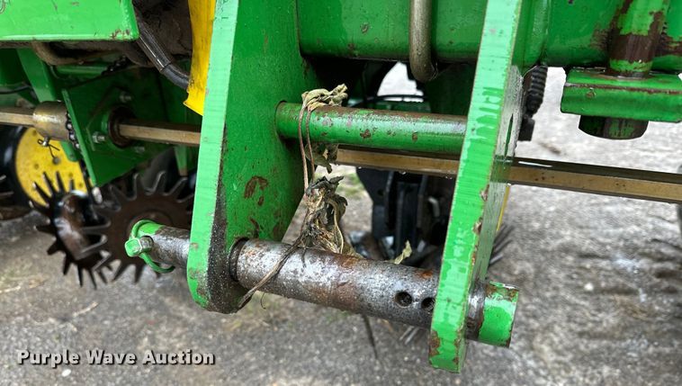 image for item DG4286 John Deere 7300 Max Emerge 2 planter