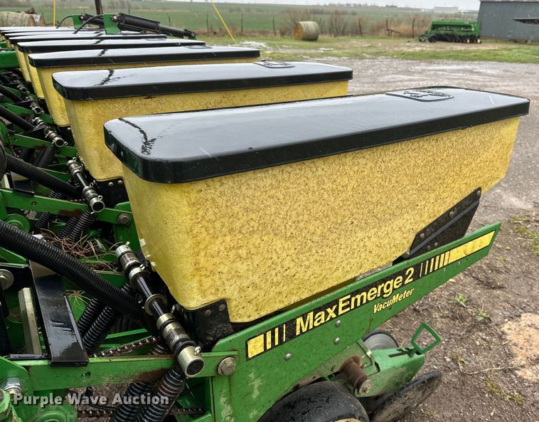 image for item DG4286 John Deere 7300 Max Emerge 2 planter