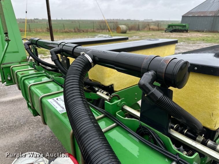 image for item DG4286 John Deere 7300 Max Emerge 2 planter