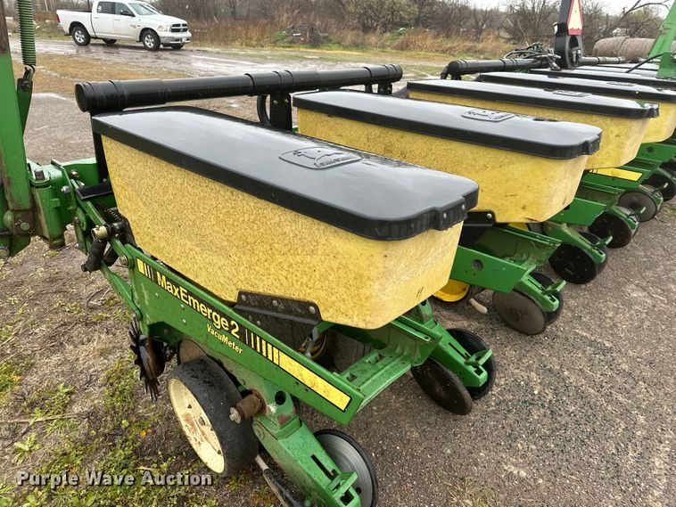image for item DG4286 John Deere 7300 Max Emerge 2 planter