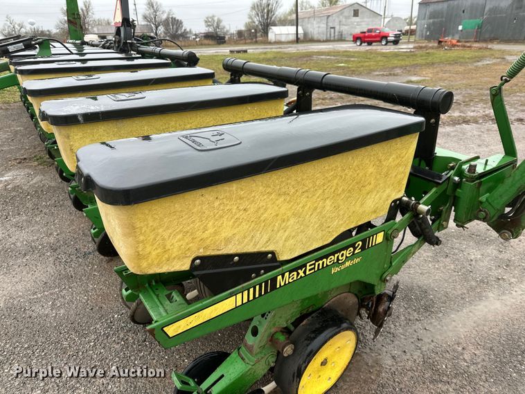 image for item DG4286 John Deere 7300 Max Emerge 2 planter