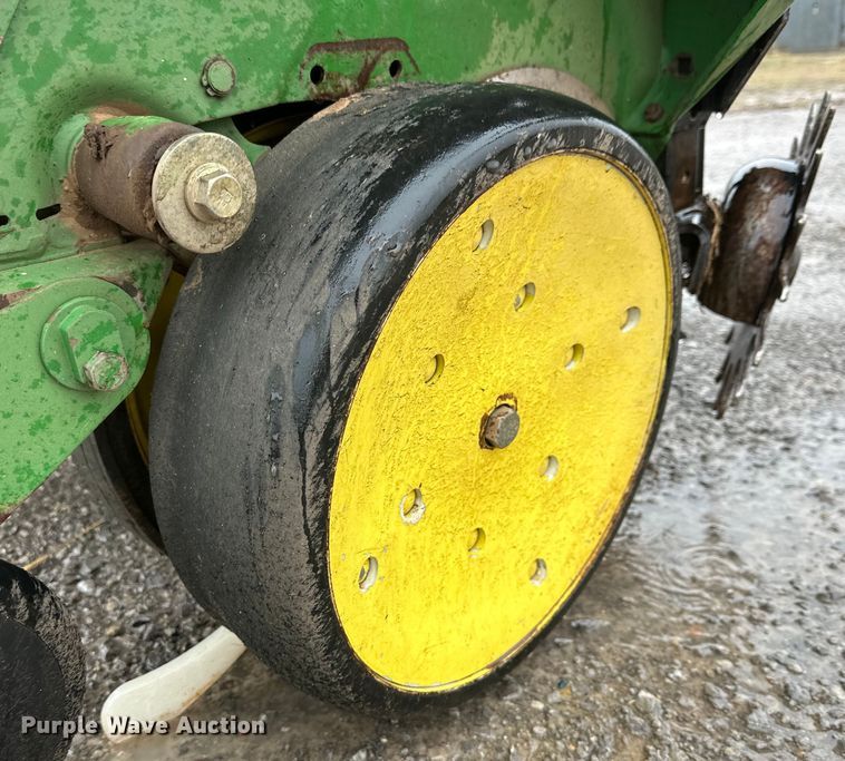 image for item DG4286 John Deere 7300 Max Emerge 2 planter