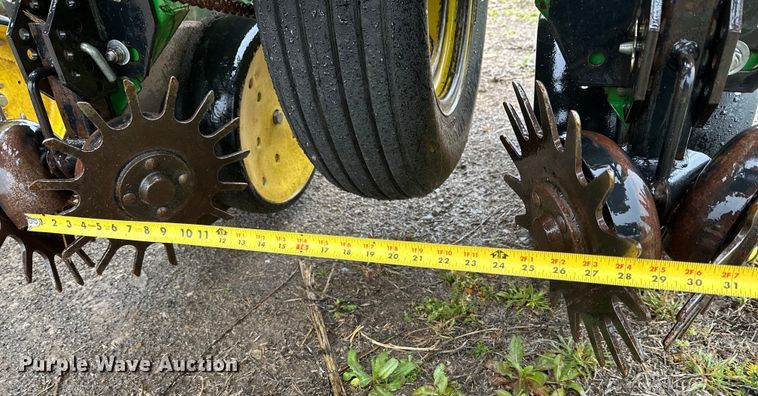 image for item DG4286 John Deere 7300 Max Emerge 2 planter