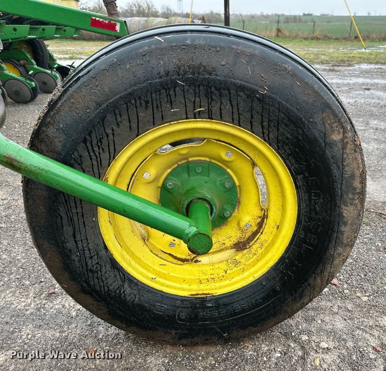 image for item DG4286 John Deere 7300 Max Emerge 2 planter