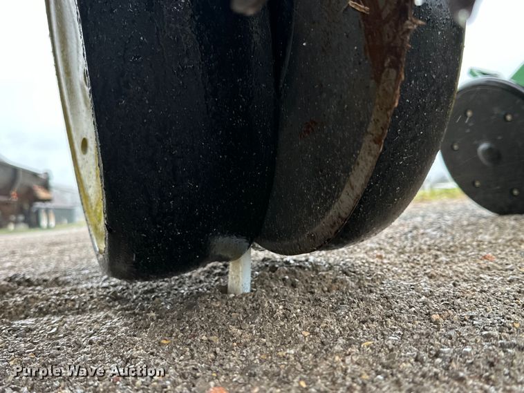 image for item DG4286 John Deere 7300 Max Emerge 2 planter