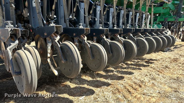 image for item DG4288 Great Plains 3N-4010 no-till grain drill
