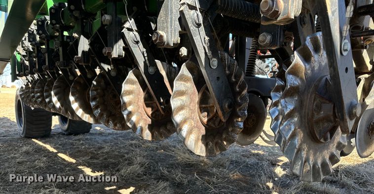 image for item DG4288 Great Plains 3N-4010 no-till grain drill