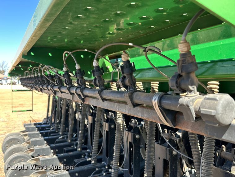image for item DG4288 Great Plains 3N-4010 no-till grain drill