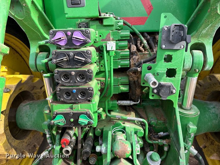 image for item DG4289 2018 John Deere 8295R MFWD tractor