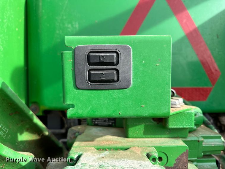 image for item DG4289 2018 John Deere 8295R MFWD tractor