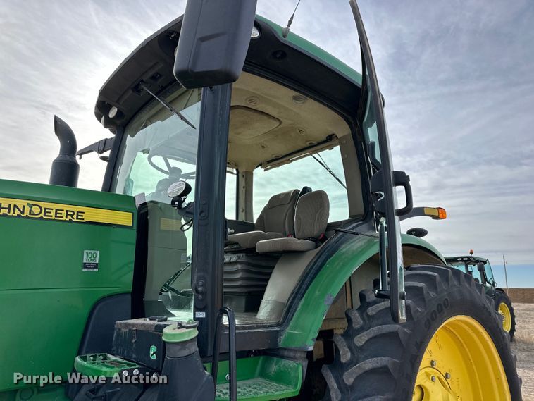 image for item DG4289 2018 John Deere 8295R MFWD tractor