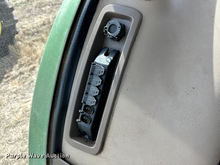 image for item DG4289 2018 John Deere 8295R MFWD tractor