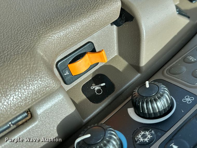 image for item DG4290 2012 John Deere 7280R MFWD tractor