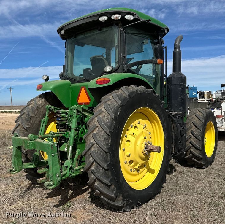 image for item DG4292 2014 John Deere 7210R MFWD tractor