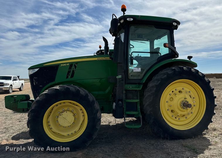 image for item DG4292 2014 John Deere 7210R MFWD tractor