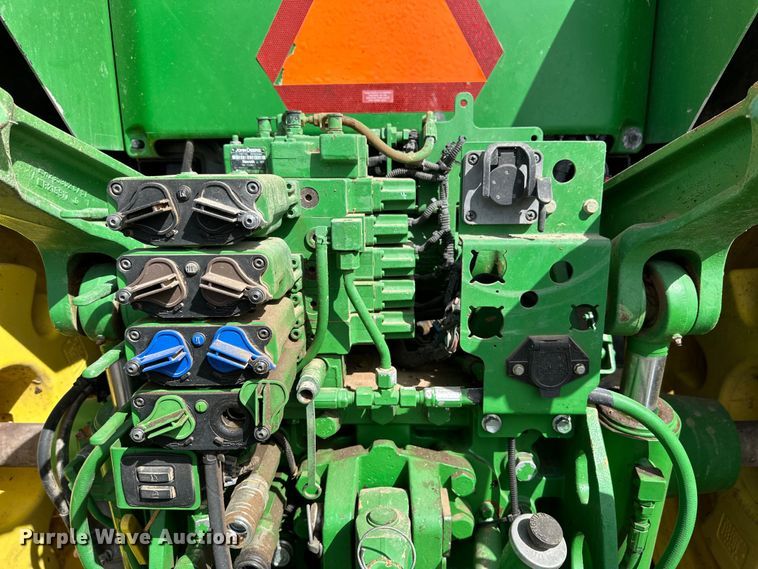 image for item DG4292 2014 John Deere 7210R MFWD tractor
