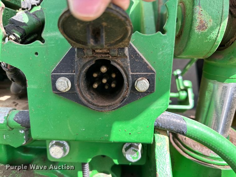 image for item DG4292 2014 John Deere 7210R MFWD tractor