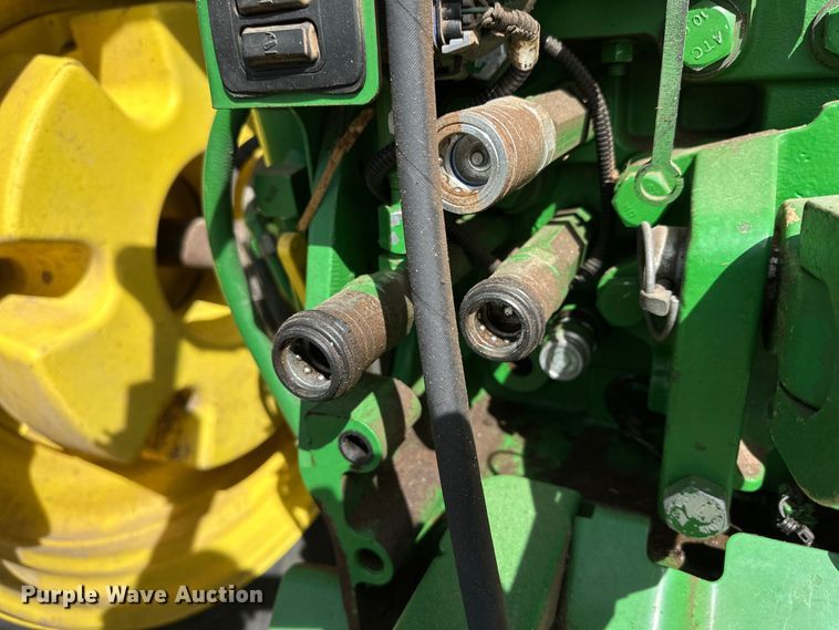 image for item DG4292 2014 John Deere 7210R MFWD tractor