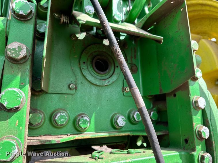 image for item DG4292 2014 John Deere 7210R MFWD tractor