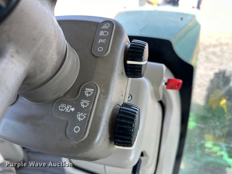 image for item DG4292 2014 John Deere 7210R MFWD tractor