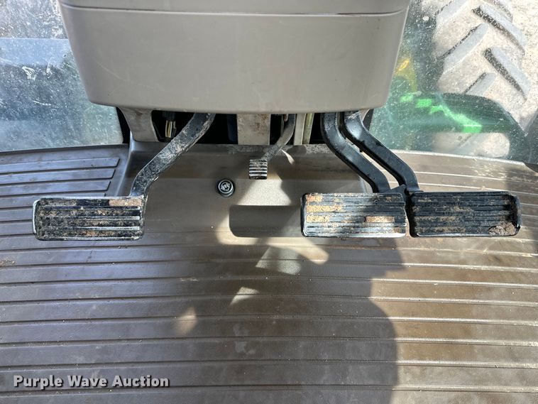 image for item DG4292 2014 John Deere 7210R MFWD tractor